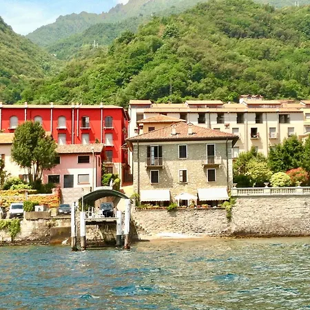 Lake View Apartment *