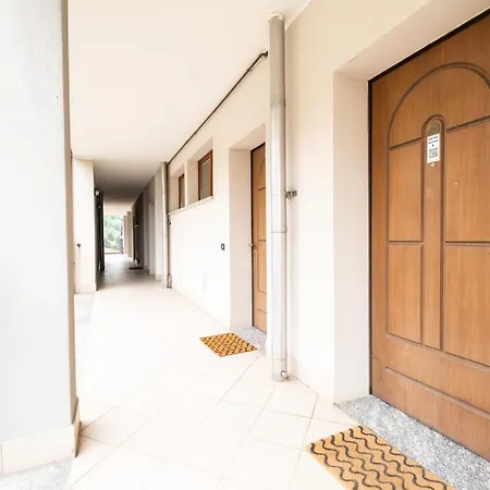 Lake View Apartment Acquaseria