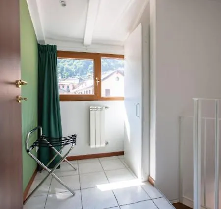Apartment Lake View Acquaseria